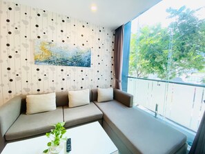 Superior Apartment, 2 Bedrooms, Kitchen, City View | Living area | 35-inch TV with cable channels