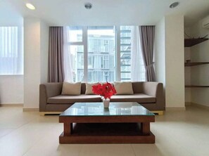 Appartamento Deluxe, 3 camere da letto, bagno privato, vista città | Vista dalla camera