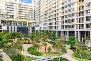 Exterior - The Peak Midtown - Gorgeous Riverside (Ho Chi Minh City)