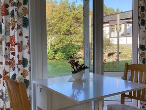 House | Dining