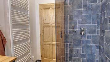 Villa | Bathroom