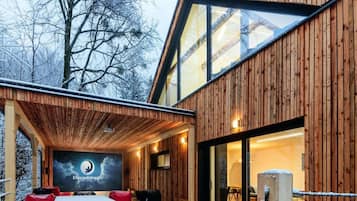 Villa | Exterior