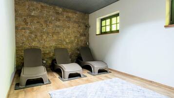 Villa | Game room