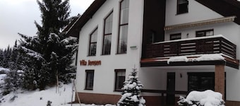 Comfortable Villa With Amenities