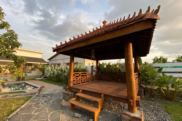 Children's play area - outdoor
