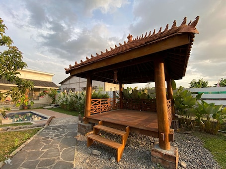 Children's play area - outdoor