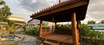 วิลล่า ซาวาห์ ปรัมบานัน