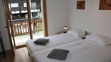 Apartment | 2 bedrooms, individually furnished, bed sheets