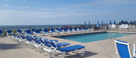 Indoor pool, 2 outdoor pools