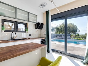 Microwave, oven, dishwasher