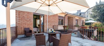 Beautiful apartment for 4 guests with WIFI, A/C, TV and terrace