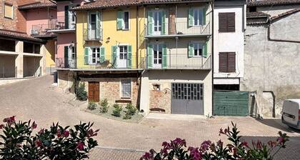 Lovely apartment for 3 people with WIFI, pool, A/C, TV and balcony