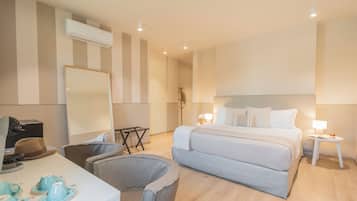 Deluxe Room | In-room safe, desk, laptop workspace, iron/ironing board