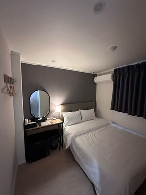 Standard Double Room | Free WiFi, bed sheets - ABOUTSTAY DONGDAEMUN (Seoul)