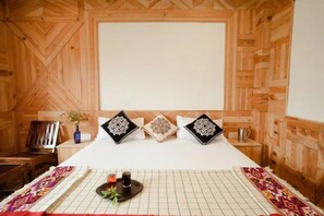 Deluxe suite, balkon | Gratis wifi, beddengoed