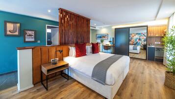 Deluxe-Studiosuite, 1 King-Bett, barrierefrei, Kochnische | Bettwäsche aus ägyptischer Baumwolle, hochwertige Bettwaren