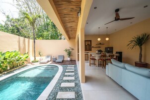 Deluxe-villa - terrasse - udsigt til pool | Privat pool