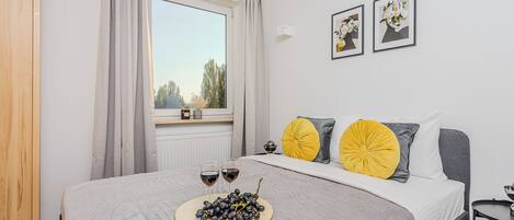 Comfort Apartment, Balcony, Courtyard View