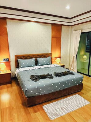 Desk, free WiFi, bed sheets - Antai Holiday Hotel (Pattaya)