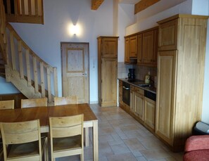 Apartment | Dining - Apartment in a Central Location (Veysonnaz)