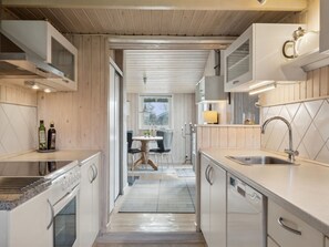 Fridge, microwave, dishwasher, cookware/dishes/utensils