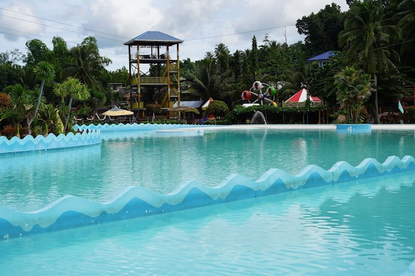 6 piscinas al aire libre