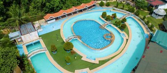 Hidden Valley Mountain and Wavepool Resort