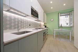 Huoneisto, kaupunkinäköala | Yksityinen keittiö | Espressokone, vedenkeitin, leivänpaahdin, pakastin