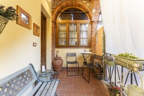 Appartement, uitzicht op heuvels | Terras