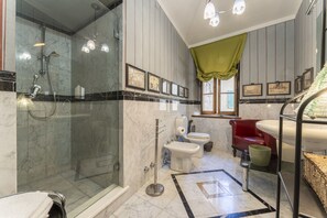 Apartment, Hill View | Bathroom | Separate tub and shower, hair dryer, towels - Lounge Flat Camaiore Wifi Versilia Coast (Camaiore)