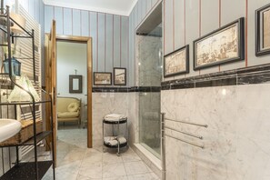 Apartment, Hill View | Bathroom - Lounge Flat Camaiore Wifi Versilia Coast (Camaiore)