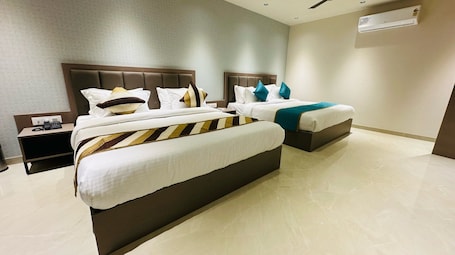 Family Quadruple Room | Premium bedding, desk, laptop workspace, soundproofing