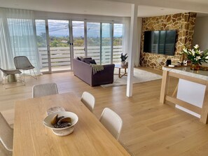 Interior - On Top of the World - Incredible Bay views with massive outdoor undercover deck  (Rye)