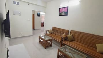 Apartament Comfort | Sala d'estar | Televisor