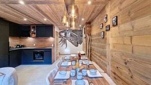 Dining - Le Grand Cerf - appartement 8 pers - proche centre (Les Gets)