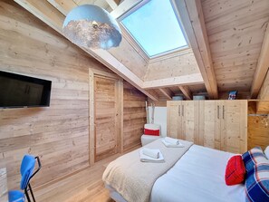 4 bedrooms, free WiFi, bed sheets