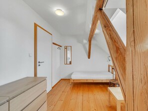 Individually furnished, bed sheets - Tranquil Villa With Nature Access (Rudník)