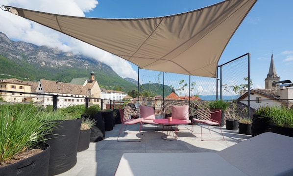 Penthouse, City View