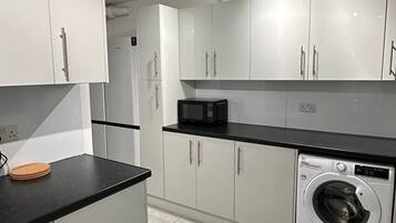 Electric kettle, toaster