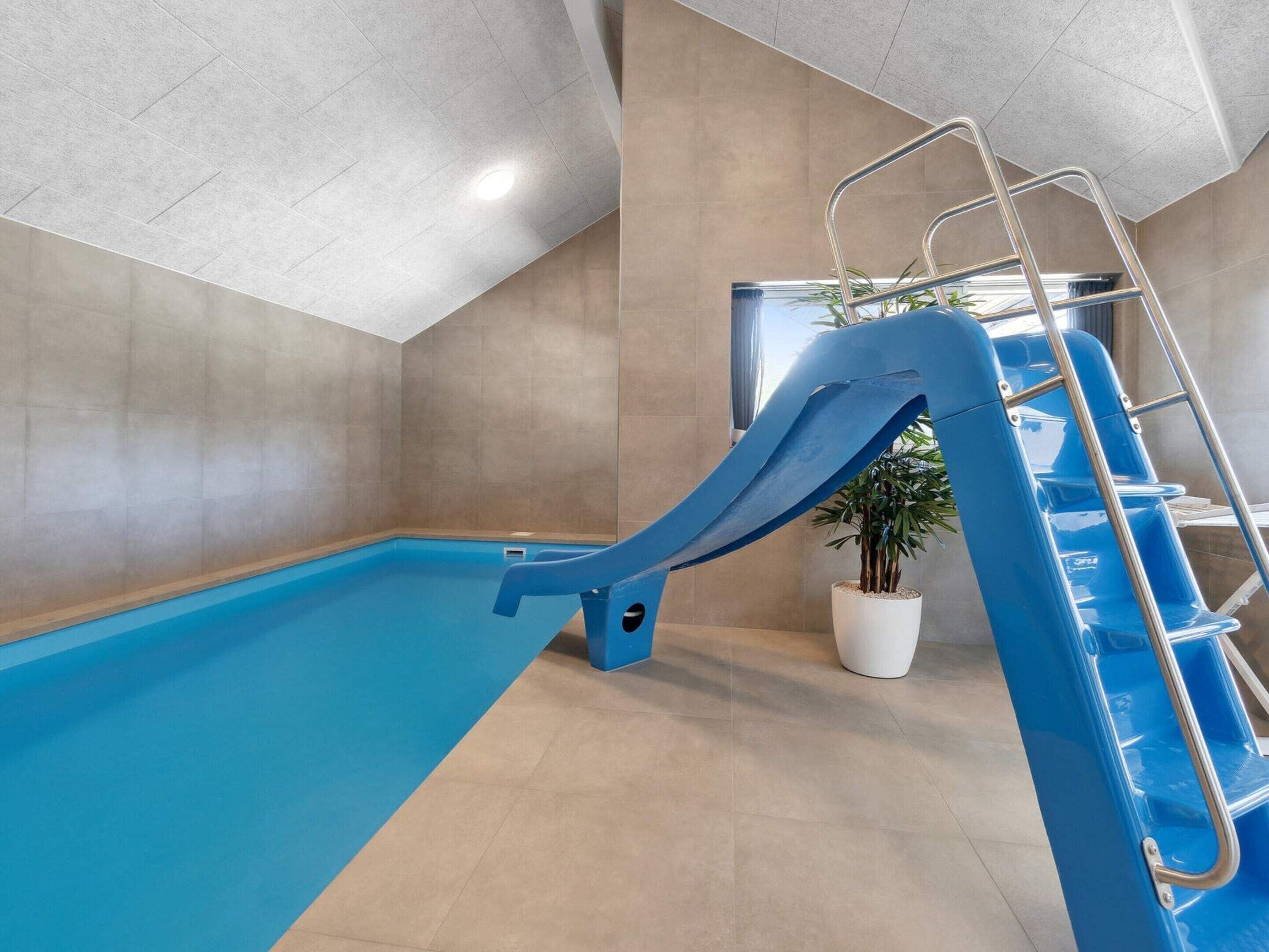 Hus | Pool | Inomhuspool och utomhuspool