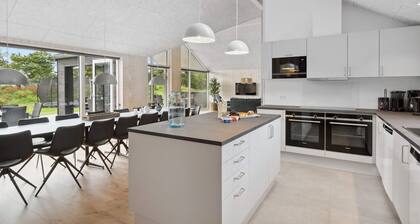 5 Star Holiday Home in Romo