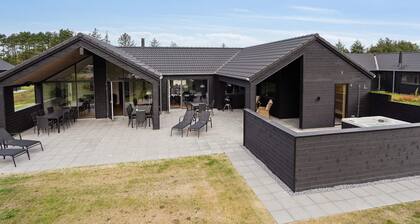 5 Star Holiday Home in Romo