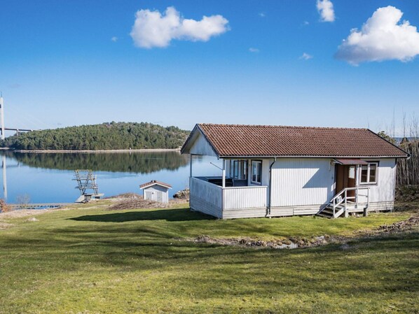 Exterior - 4 Star Holiday Home in Tjorn (Lilla Brattön)