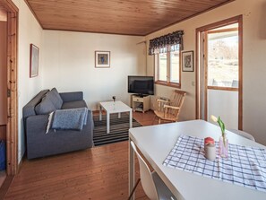 House | Dining - 4 Star Holiday Home in Tjorn (Lilla Brattön)