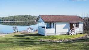Exterior - 4 Star Holiday Home in Tjorn (Lilla Brattön)