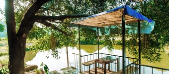 Trang An River Mountain Ecolodge