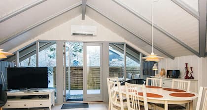 6 Person Holiday Home in Give