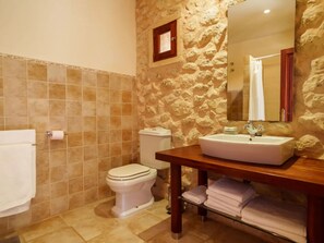 Bathroom - Agroturismo Roqueta (Maria de la Salut)