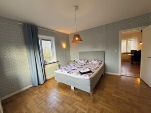 3 Schlafzimmer, Schreibtisch, kostenloses WLAN, Bettwäsche
