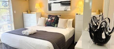 4 habitaciones, tabla de planchar con plancha y wifi gratis